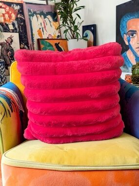 NWOT Tahari Home Pink 22” x 22” Throw Pillow